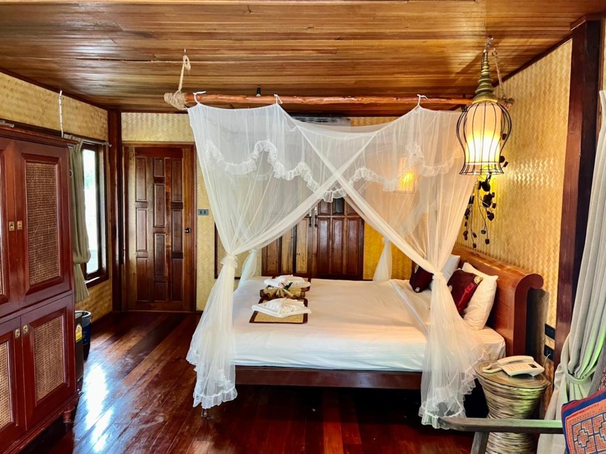 Bora Bora Villa Phuket Chalong Ngoại thất bức ảnh
