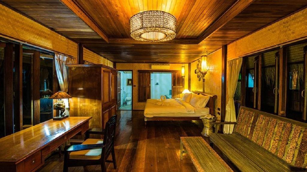 Bora Bora Villa Phuket Chalong Ngoại thất bức ảnh